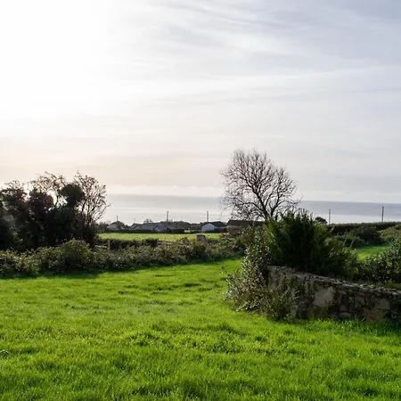 Cedarblue Bed and breakfast 3*