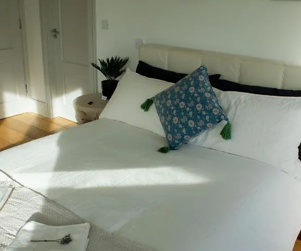 Cedarblue 3* Dungarvan (Waterford)